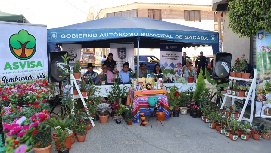 POR EL D&Iacute;A DE LA MADRE, SACABA REALIZ&Oacute; FERIAS PRODUCTIVAS DE FLORES Y MYPES