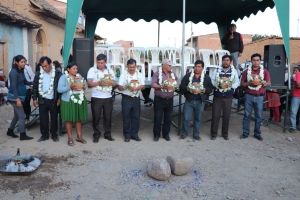 INICIAN OBRAS DE ENLOSETADO Y ASFALTO EN VILLA OBRAJES