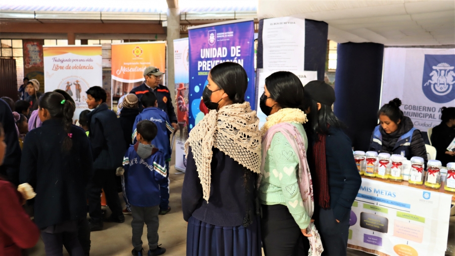ESTUDIANTES DEL DISTRITO RURAL PALCA PARTICIPARON DE LA FERIA INTEGRAL DE LUCHA CONTRA LA VIOLENCIA