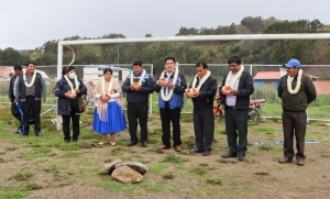 ENTREGAN ENMALLADO DE CAMPO DEPORTIVO Y BATER&Iacute;A DE BA&Ntilde;O EN AGUIRRE II
