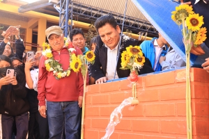 ALCALDE PEDRO GUTI&Eacute;RREZ VIDAURRE ENTREG&Oacute; UN POZO DE AGUA BENEFICIANDO A CASI 2000 ESTUDIANTES DE LA U.E. CARLOS PEREDO SANDOVAL
