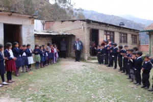 ALCALDE DE SACABA ENTREGA NUEVAS AULAS EN LA &Uacute;LTIMA UNIDAD EDUCATIVA DEL MUNICIPIO MAYCA MAYU