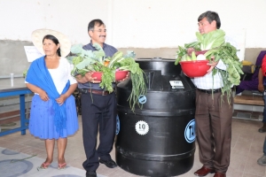ALCALDE ENTREGA TANQUES DE AGUA PARA IMPULSAR LA PRODUCCI&Oacute;N AGRO-ECOL&Oacute;GICA EN HUERTOS FAMILIARES.