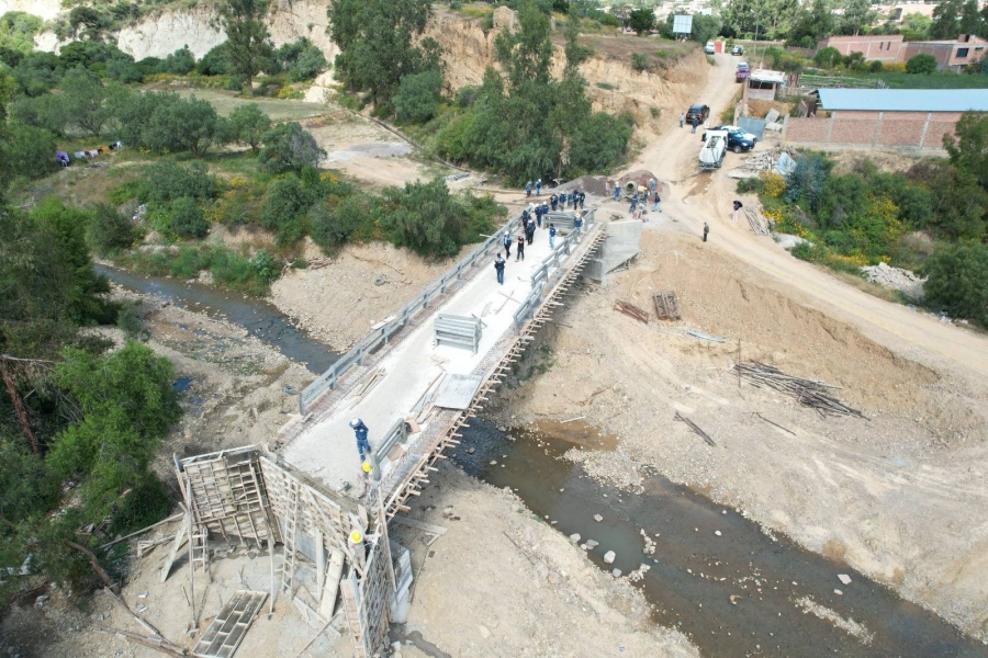 AVANZA LA CONSTRUCCI&Oacute;N DEL PUENTE CURUBAMBA EN EL DISTRITO 7 DE SACABA