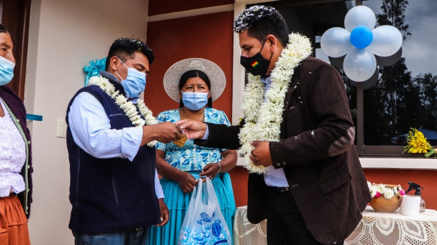 ENTREGAN 40 VIVIENDAS SOCIALES A FAMILIAS DE COLLPANA Y LOMA 1&deg; DE MAYO DE MELGA - SACABA