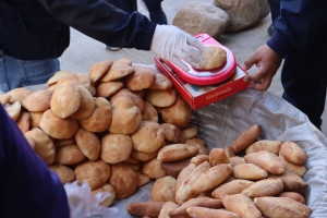 INTENDENCIA MUNICIPAL DE SACABA REALIZA OPERATIVO DE CONTROL AL PAN DE BATALLA EN LOS MERCADOS