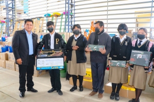 ALCALDE PEDRO GUTI&Eacute;RREZ INAUGURA LA GESTI&Oacute;N ESCOLAR 2023 EN SACABA CON LA ENTREGA DE DESAYUNO ESCOLAR Y EQUIPAMIENTO