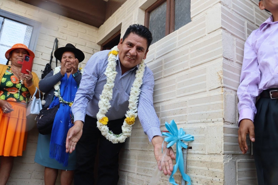 M&Aacute;S DE 7.100 VECINOS SE BENEFICIAN CON AGUA POTABLE DE MISICUNI GRACIAS A LA ENTREGA DE INTERCONEXIONES