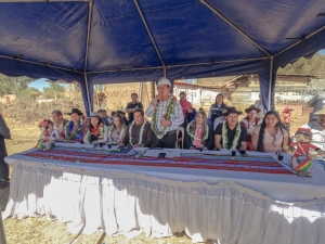 ALCALDE DE SACABA PEDRO GUTI&Eacute;RREZ COLOC&Oacute; LA PIEDRA FUNDAMENTAL PARA LA CONSTRUCCI&Oacute;N DE LA U.E. JUANCITO PINTO EN EL DISTRITO 6 EN BENEFICIO DE M&Aacute;S DE 300 NI&Ntilde;OS DEL NIVEL INICIAL