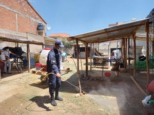 JORNADA DE LIMPIEZA Y FUMIGACI&Oacute;N EN EL MERCADO CENTRAL EL ABRA