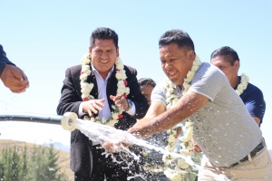 ALCALDE DE SACABA PEDRO GUTI&Eacute;RREZ ENTREGA POZO DE AGUA PARA RIEGO Y CONSUMO HUMANO EN LA COMUNIDAD PIUSILLA DEL DISTRITO RURAL LAVA LAVA