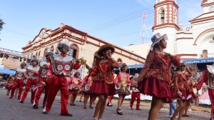 SACABA BRILL&Oacute; CON LA FASTUOSA ENTRADA FOLKL&Oacute;RICA EN HONOR A LA VIRGEN DEL AMPARO