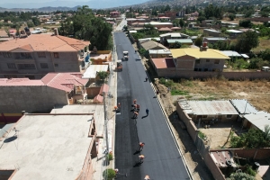 AVANZAN LOS TRABAJOS DE ASFALTADO EN LA AVENIDA SAN RAFAEL EN EL DISTRITO 1 DE SACABA