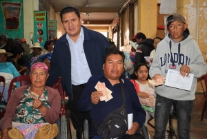 INICIA PAGO DE BONO PARA PERSONAS CON DISCAPACIDAD EN SACABA