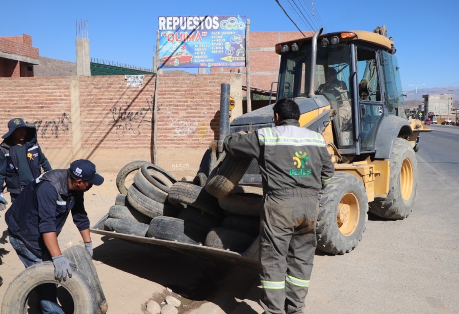 DISTRITO 6 DE SACABA SE UNE A LA CAMPA&Ntilde;A DE RECOLECCI&Oacute;N DE LLANTAS &ldquo;LOS ABANDONADOS&rdquo;