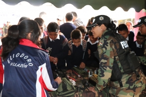 FELCN INAUGUR&Oacute; FERIA PREVENTIVA CONTRA EL CONSUMO DE DROGAS EN UNIDADES EDUCATIVAS DE SACABA