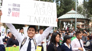 MASIVA MARCHA EN SACABA LE DICE NO A LA VIOLENCIA