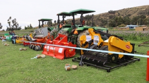 EN SAPANANI SE REALIZ&Oacute; LA JORNADA DEMOSTRATIVA DE 11 EQUIPOS AGR&Iacute;COLAS CON TECNOLOG&Iacute;A SURCOREANA