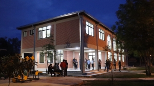 ALCALDE PEDRO GUTI&Eacute;RREZ ENTREG&Oacute; UN MODERNO CENTRO MULTIFUNCIONAL PRODUCTIVO EN BENEFICIO DE LOS VECINOS DE LA OTB CHACACOLLO LOS PINOS DEL DISTRITO 2