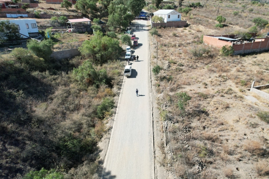 LA OTB PUCARA DEL DISTRITO 2 SE BENEFICIA CON LA ENTREGA DE EMPEDRADO Y CORDONES