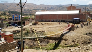 CHI&Ntilde;ATA ESTRENA NUEVO PUENTE PEATONAL SOBRE EL R&Iacute;O CHOQUECHAMPI