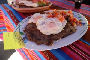 SACABA DISFRUT&Oacute; DE LA ONCEAVA FERIA DEL SILLPANCHO, BROCHETA Y ANTICUCHO
