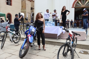 POR PRIMERA VEZ EN COCHABAMBA Y EL PA&Iacute;S: SE REALIZ&Oacute; EL GRAN SORTEO AL &ldquo;BUEN CONTRIBUYENTE&rdquo; EN SACABA