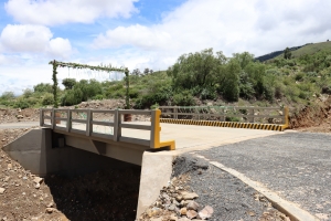 SINDICATO AGRARIO RODEO PAMPA DEL DISTRITO 3 PACATA SE BENEFICI&Oacute; CON LA ENTREGA DE UN PUENTE