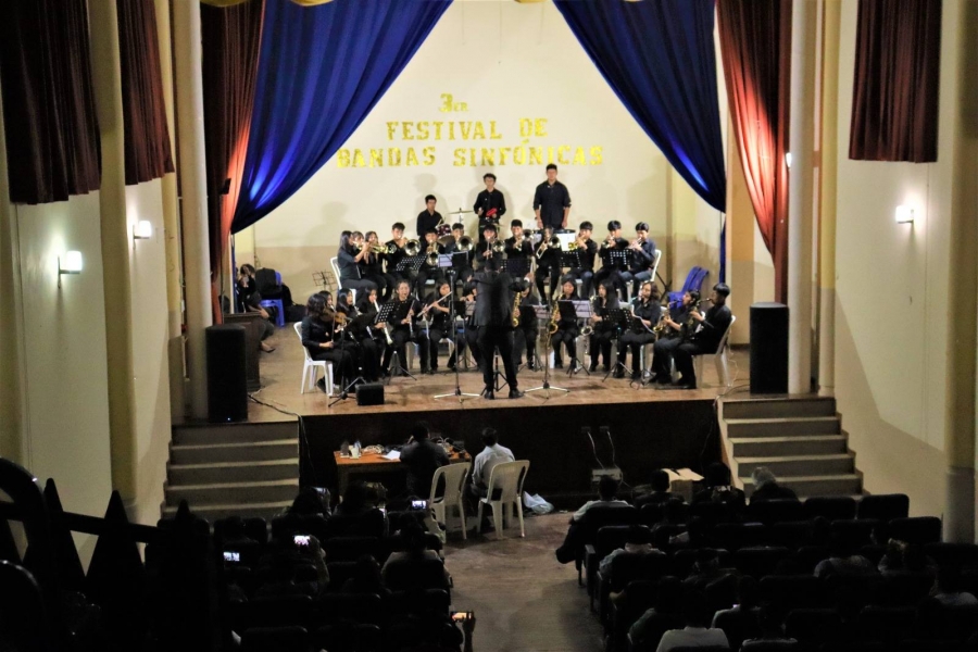 DERROCHE DE TALENTO EN EL TERCER FESTIVAL DE BANDAS SINF&Oacute;NICAS EN SACABA