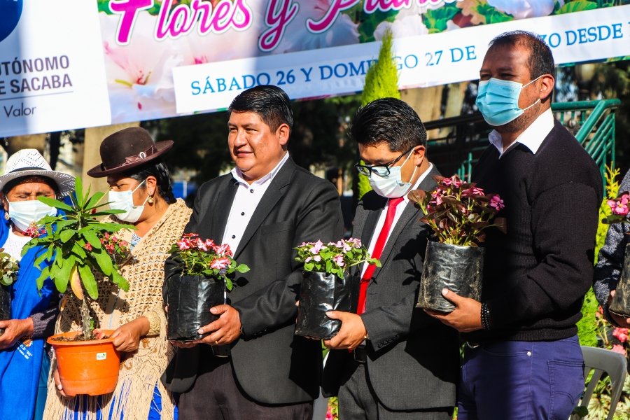 SACABA PREPARA LA FERIA DE LAS PLANTAS Y FLORES