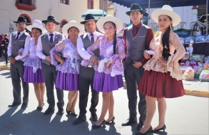 SACABA CELEBR&Oacute; EL D&Iacute;A DE LA CUECA BOLIVIANA EN LA PLAZA 6 DE AGOSTO